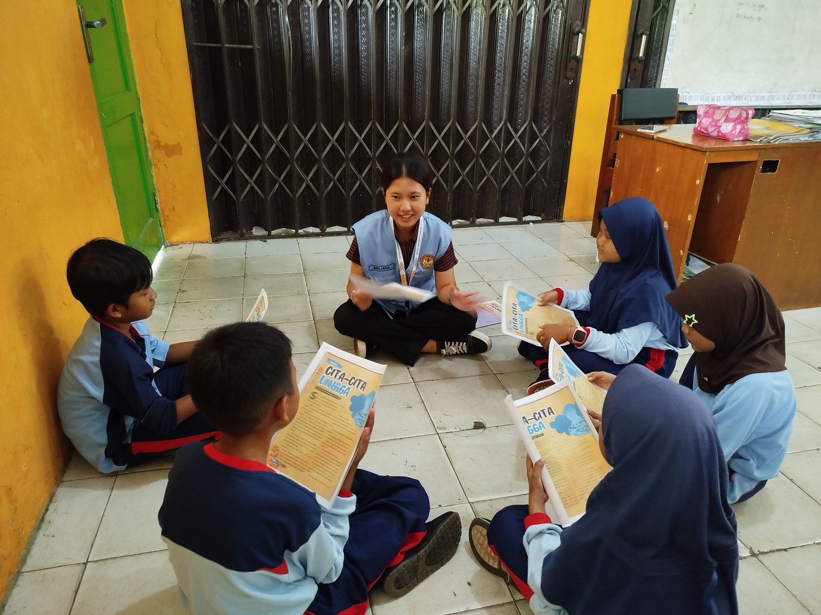 Kegiatan Literasi di SDN 1 Losari