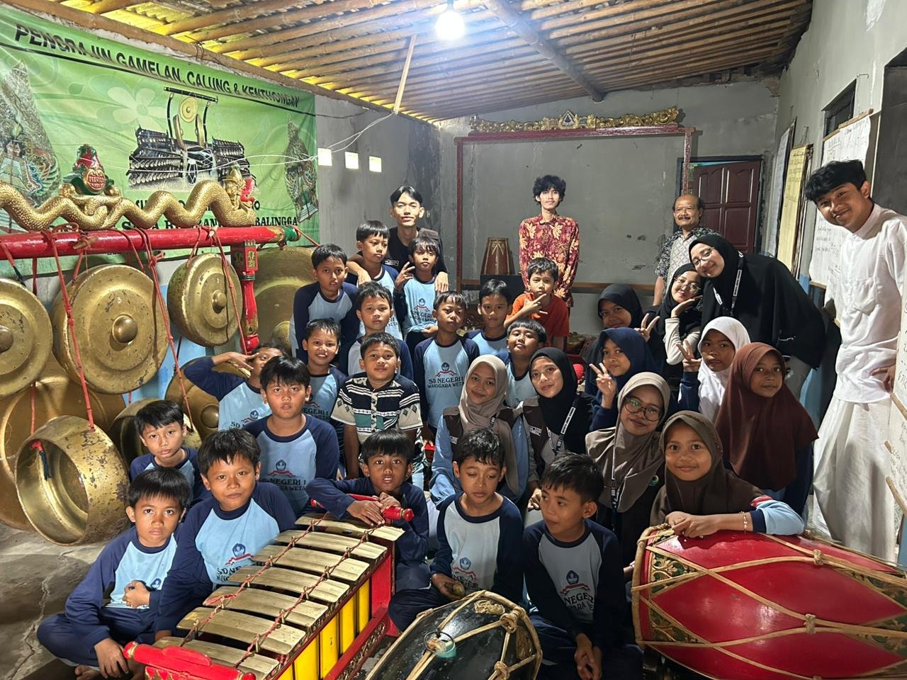 Latihan Karawitan Anak-Anak SD