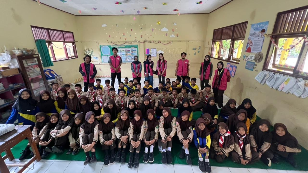 Hari ke 18 - Sosialisasi Mitigasi Bencana di SD N 2 Somagede