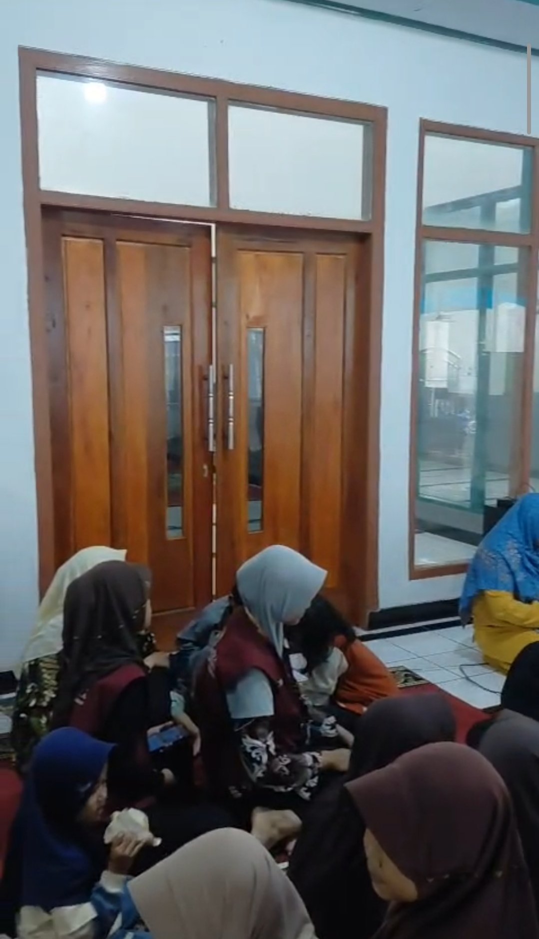 Pelaksanaan Kegiatan Hari Ketujuh Belas KKN Pemalang Desa Gunungjaya