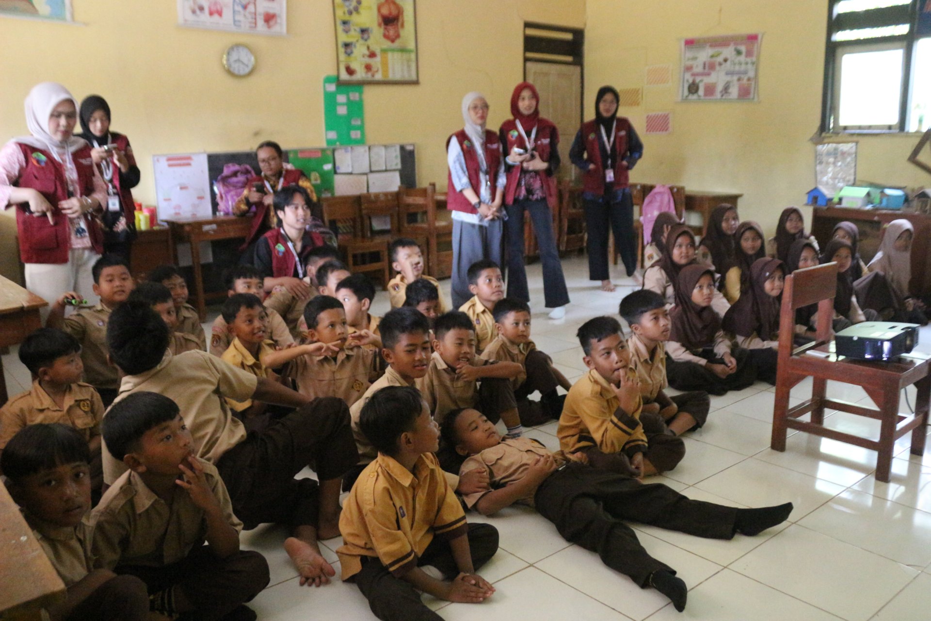 KKN Hari Ke Delapan Belas Desa Gumelar