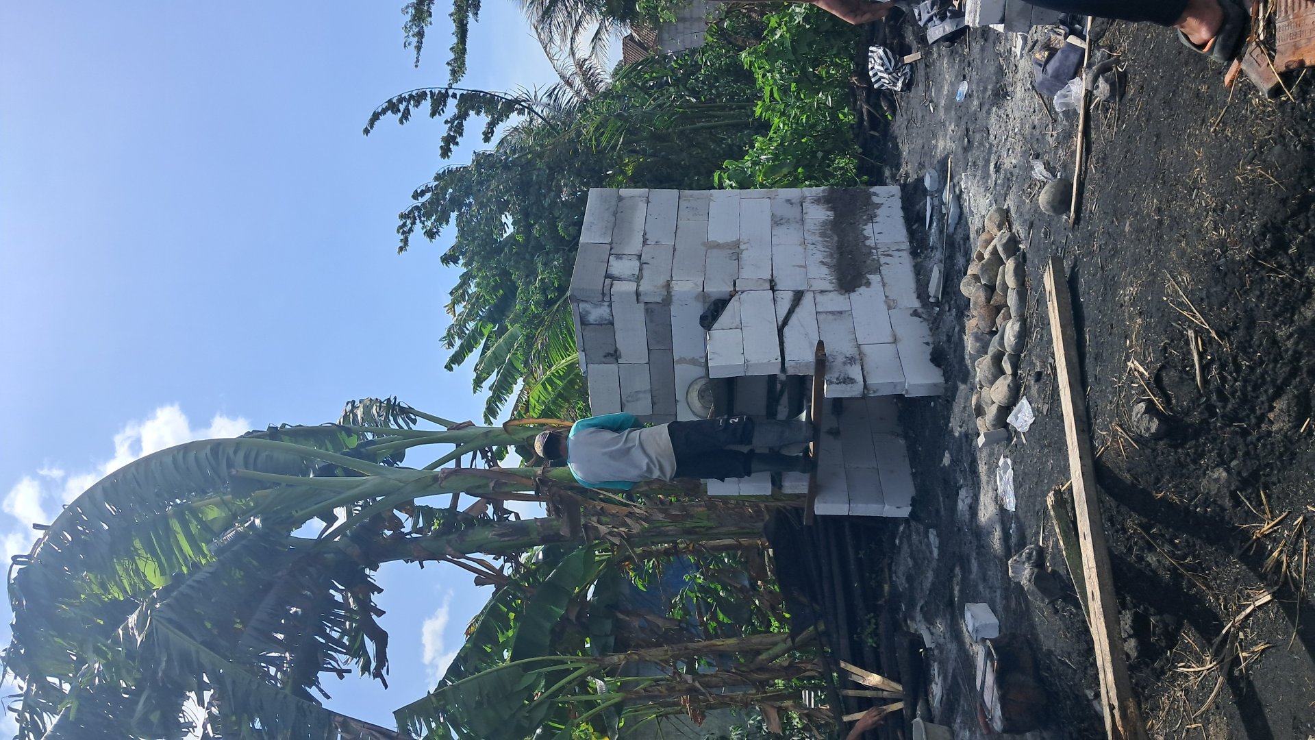 Pembuatan insinerator