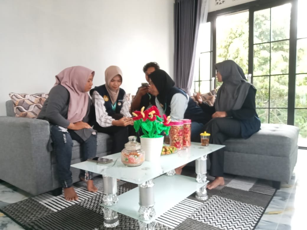 Pendampingan dan Pembuatan Akun Media Sosial UMKM Lokal