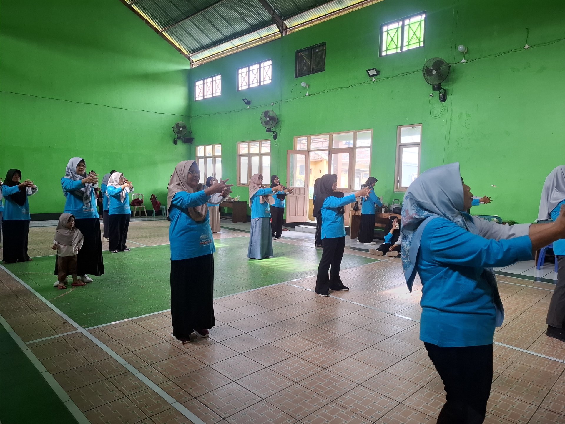 Pelaksanaan Senam  Bersama Kader Kesehatan.