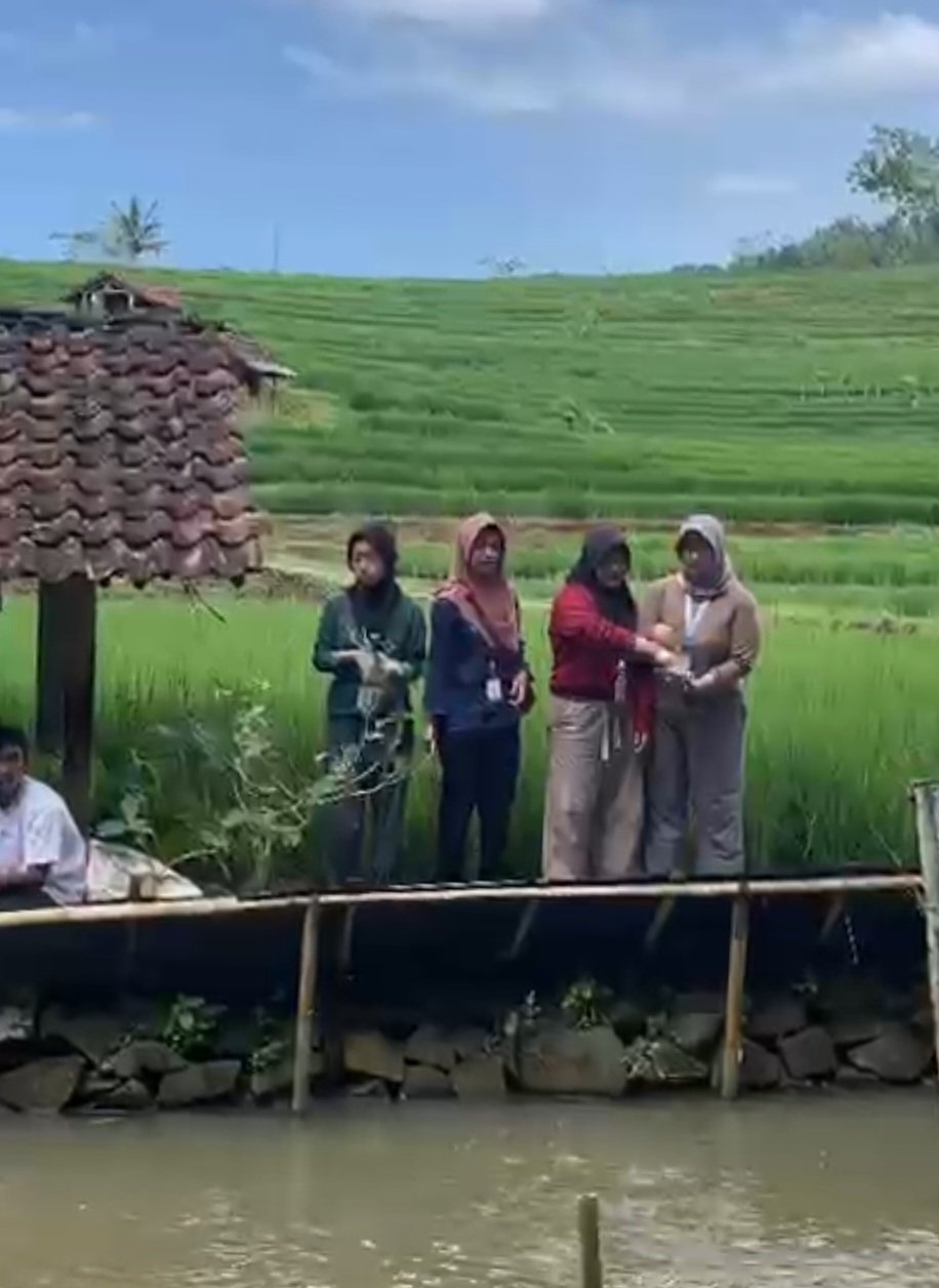 Kunjungan Ke Kolam Ikan Kelompok Tani Dusun Binangun