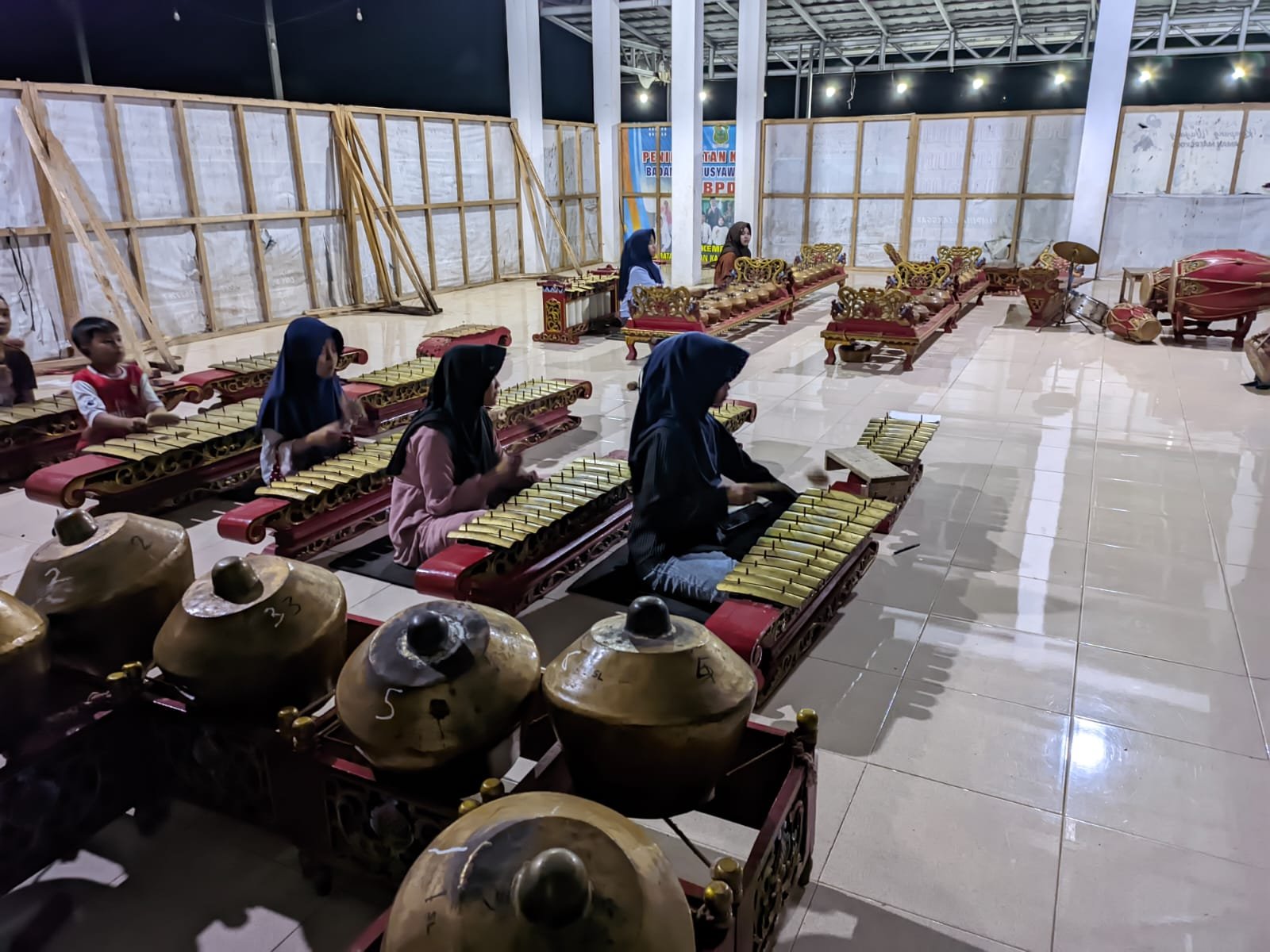 Hari 18.19 (Pelestarian Seni Tradisional, Observasi UMKM, dan Penguatan Karakter Religius)