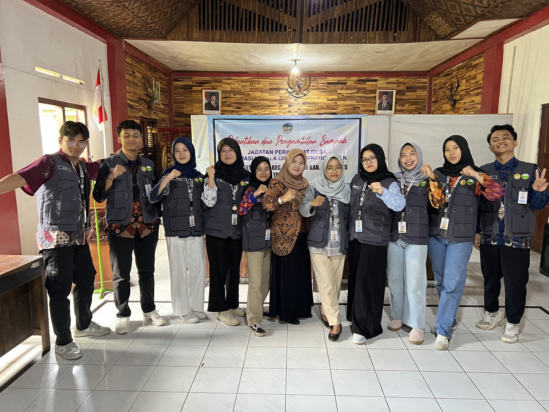 Pelantikan Perangkat Desa dan Koordinasi dengan SD Piasa Kulon