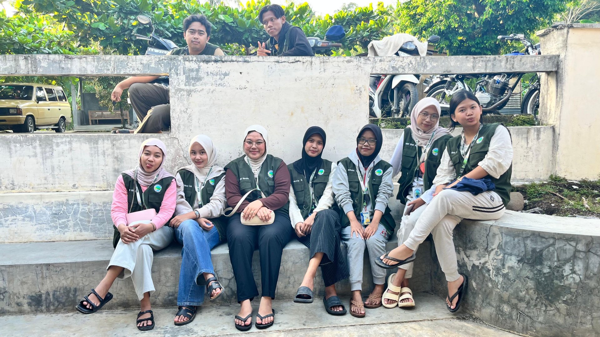 Kunjungan Pemandian Air Panas dan Kajian Malam Minggu Pahing