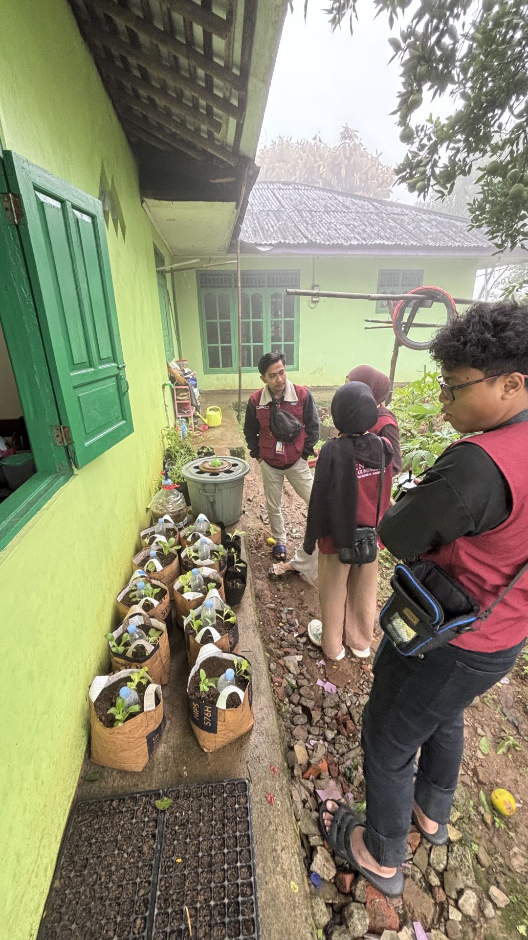 Penguatan Pendidikan Karakter, Pengelolaan Lingkungan Pertanian, dan Monitoring Evaluasi Program KKN