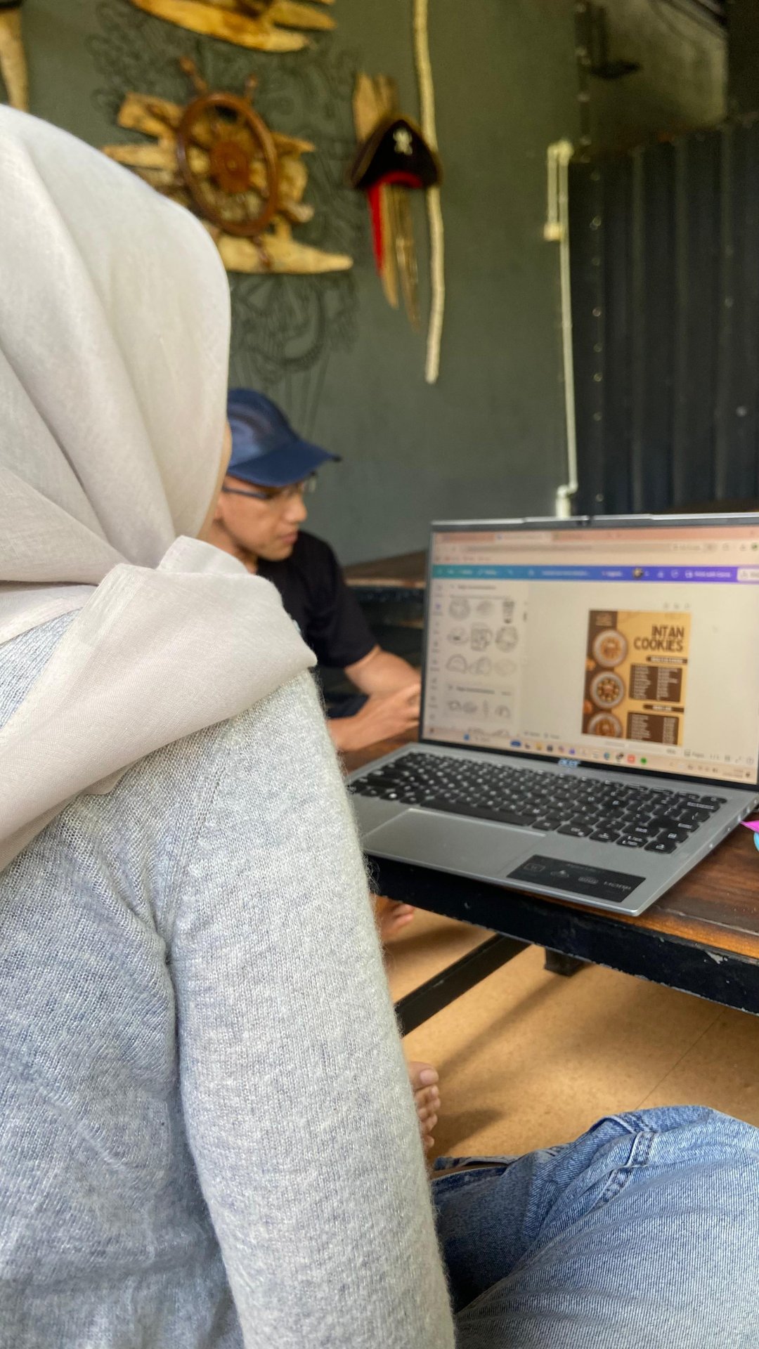 Kegiatan Pembuatan Pamflet untuk UMKM