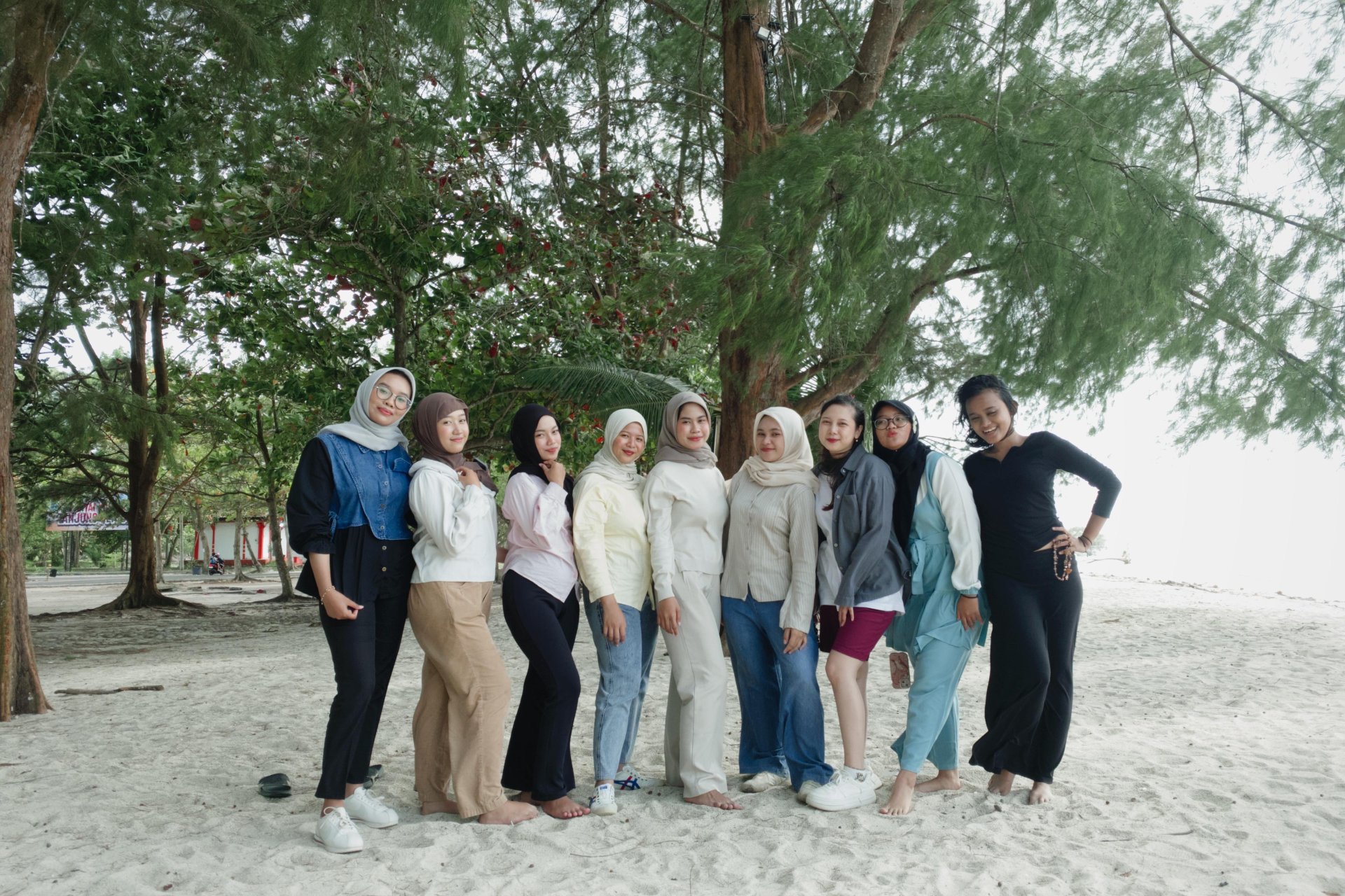 Kegiatan Bersama Anggota KKN Nusa Persada di Tanjung Pandan