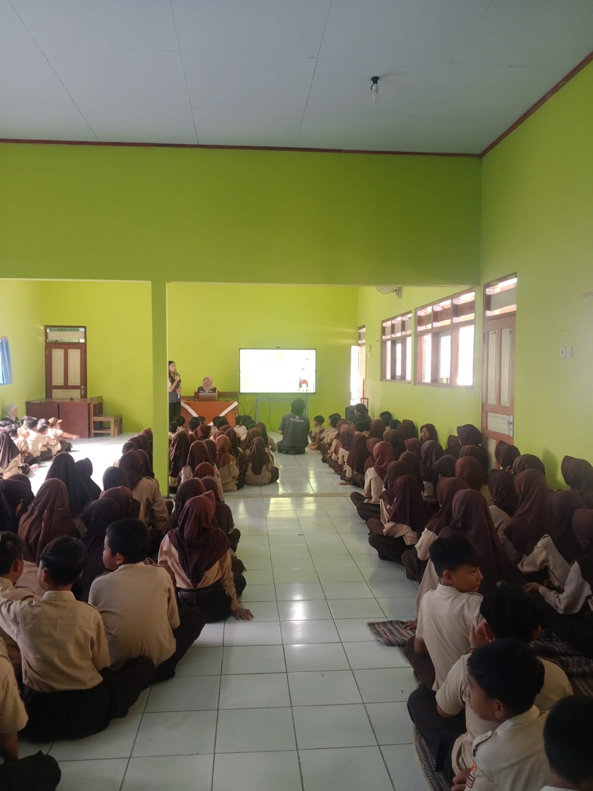 KKN Hari Ke-18: Sosialisasi Pencegahan Diare dan Pembuatan Cairan Oralit Sederhana