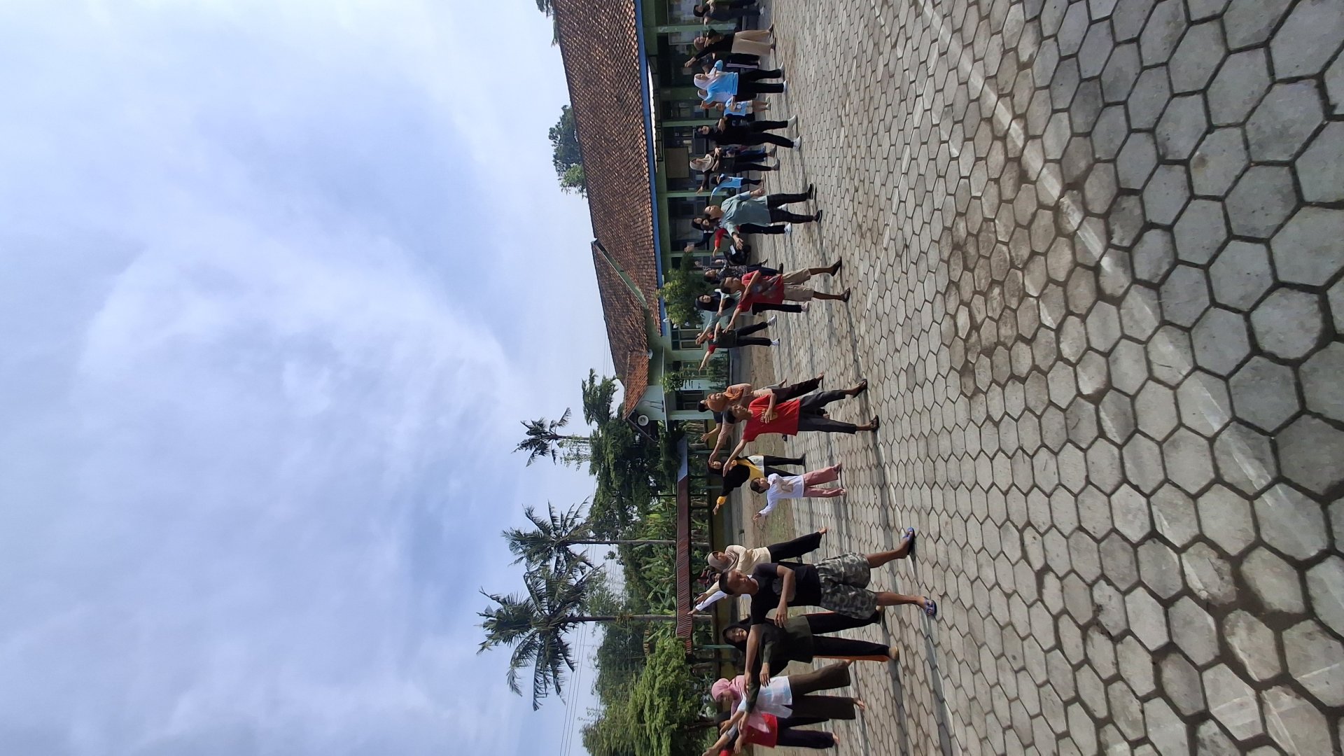 Senam Pagi Bersama Warga Desa