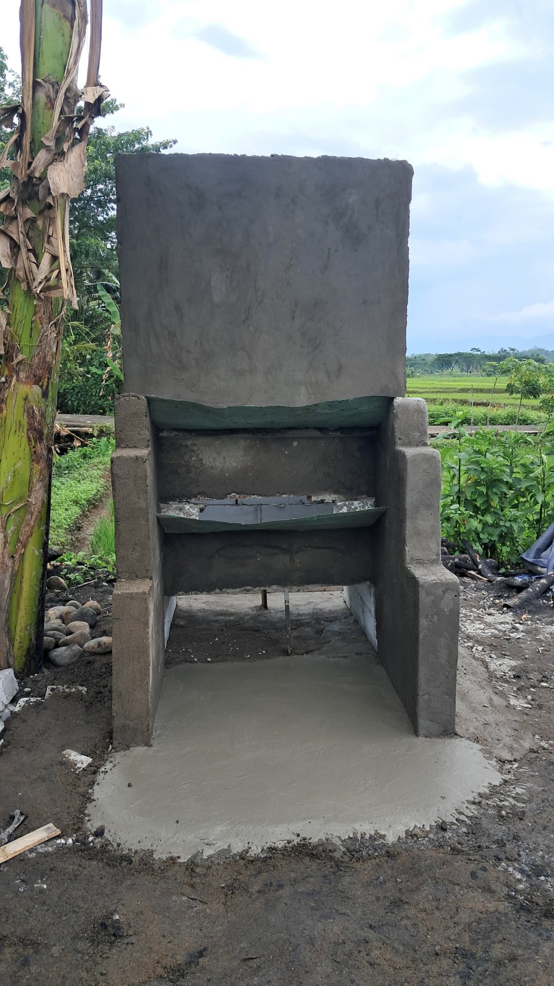 Finishing Insenerator, Panen Cabai di Ladang Pak Darso dan Mengajar TPQ