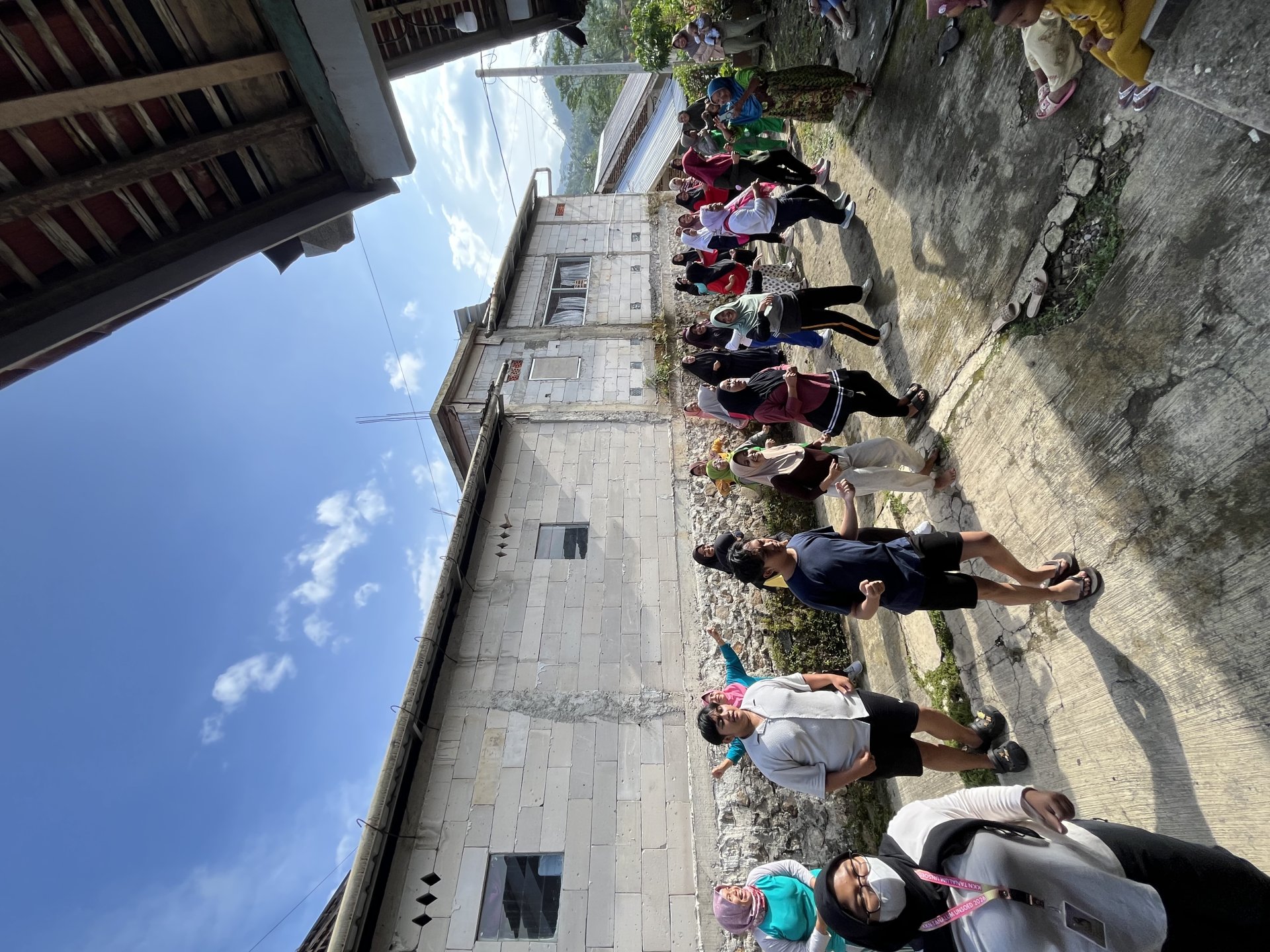 Kegiatan Senam Pagi Bersama Warga (Ibu-Ibu)