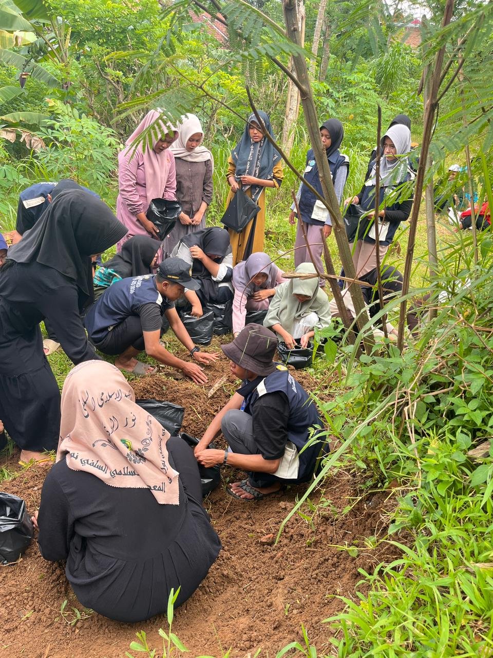 Sosialisasi ASMA dan Penanaman Bibit