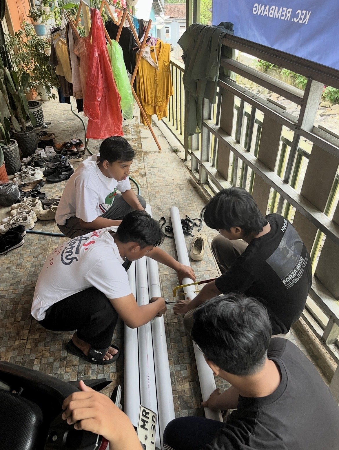 Persiapan Pembuatan Reflector Jalan