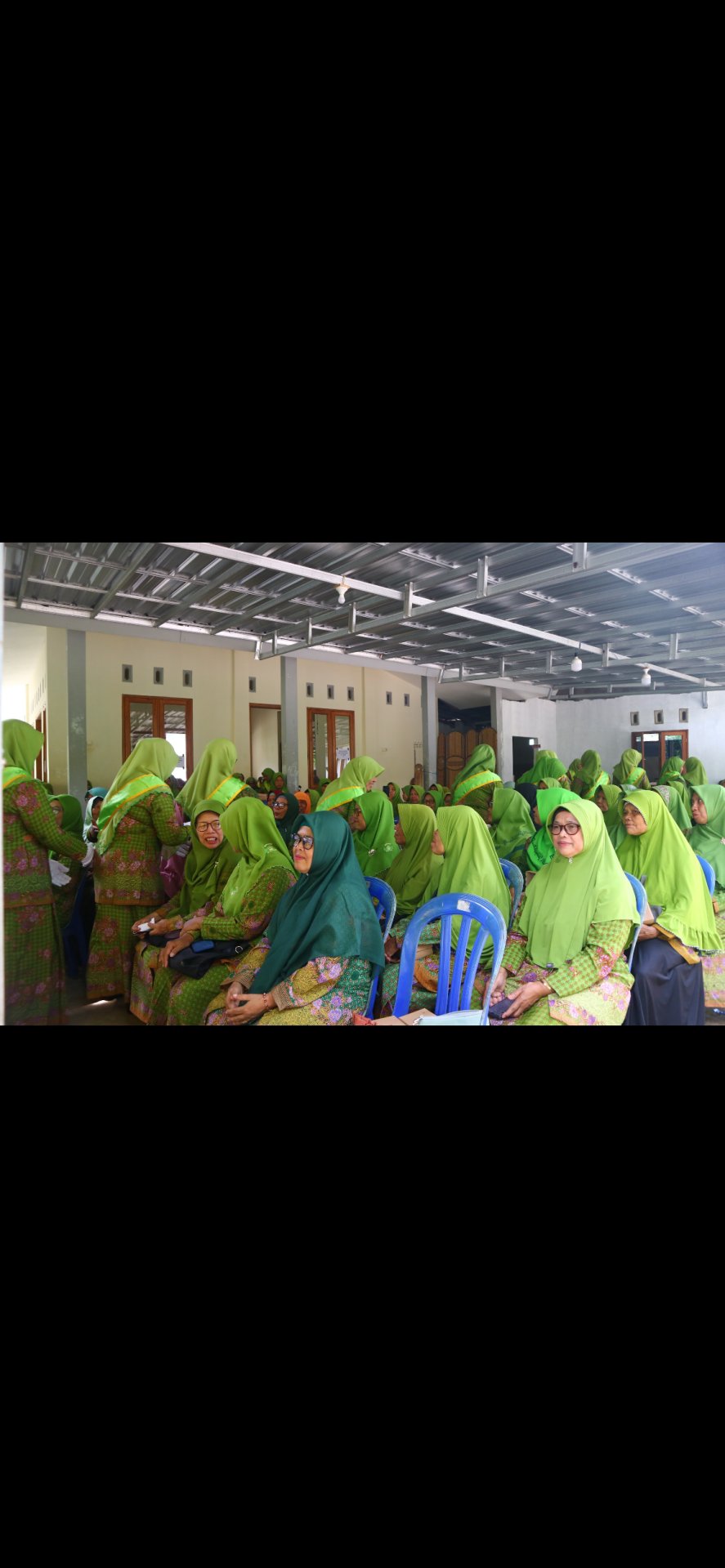 Menghadiri Undanga Pengajian Muslimat NU