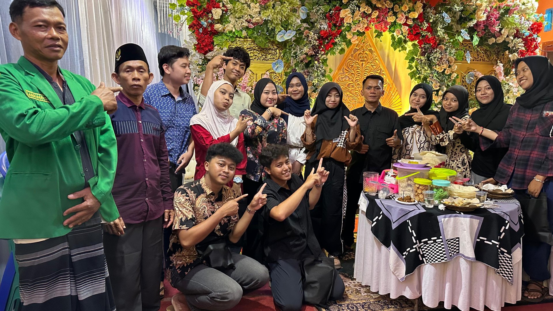 Kondangan Nikahan Ibu Mesi Guru SDN 02 Karangbawang