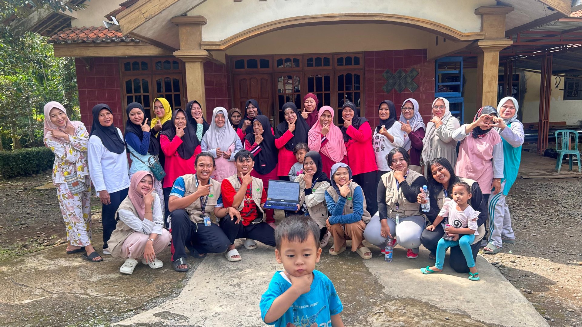 SENAM SEHAT BERSAMA PARA WARGA RT 2 RW 1 SEMINGKIR