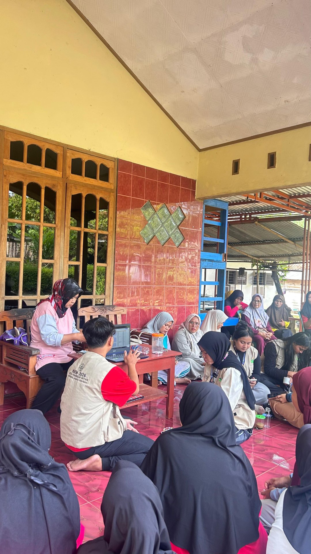 SOSIALISASI ANTI PINJOL BERSAMA IBU-IBU PKK SEMINGKIR