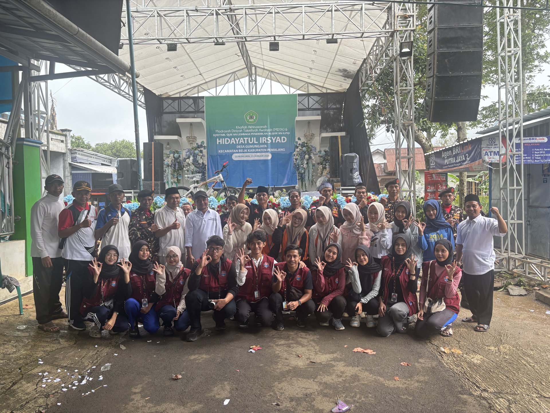 Kegiatan Senam, Jalan Sehat, dan Pengajian Khotmil Qur’an di Dusun Lungkrah