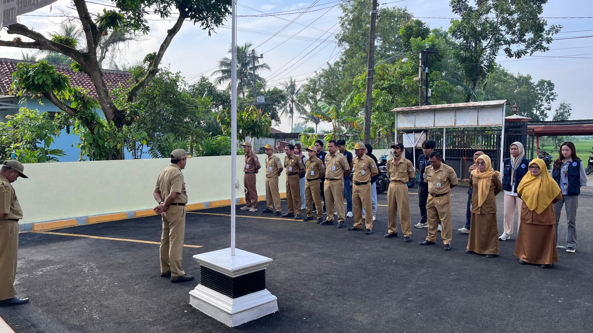 Apel Pagi di Balai Desa