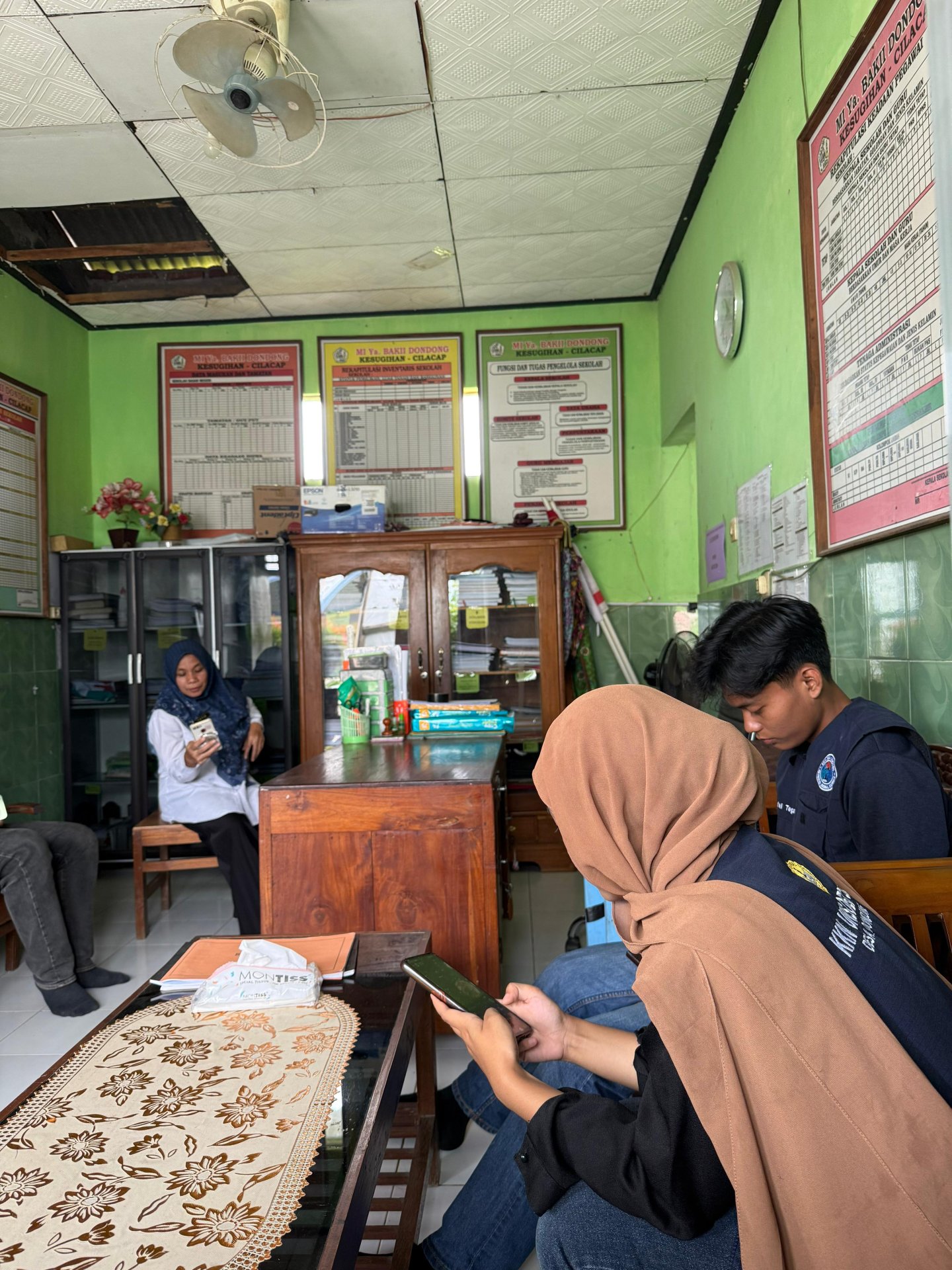 Kunjungan ke SD 03 dan MI