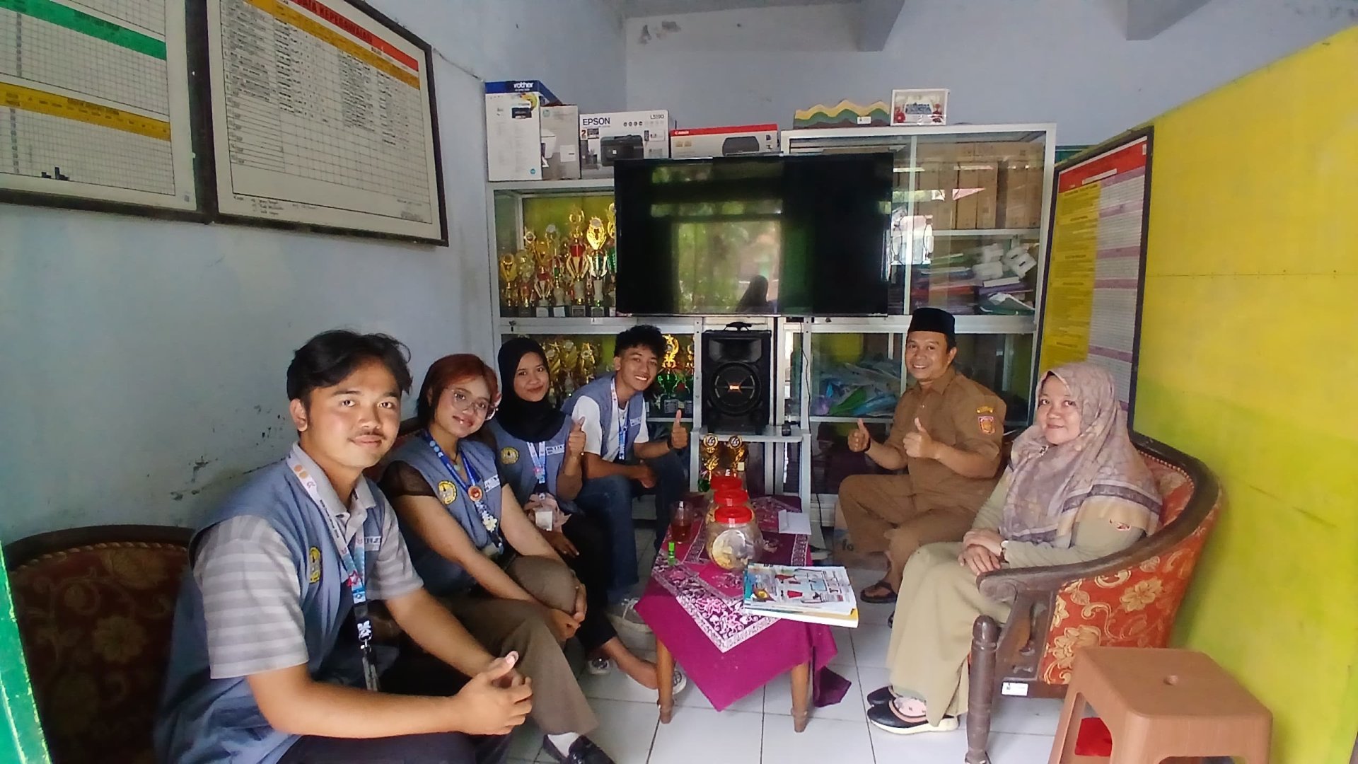 Kunjungan SDN 1 Lancar dan Piket Balai Desa