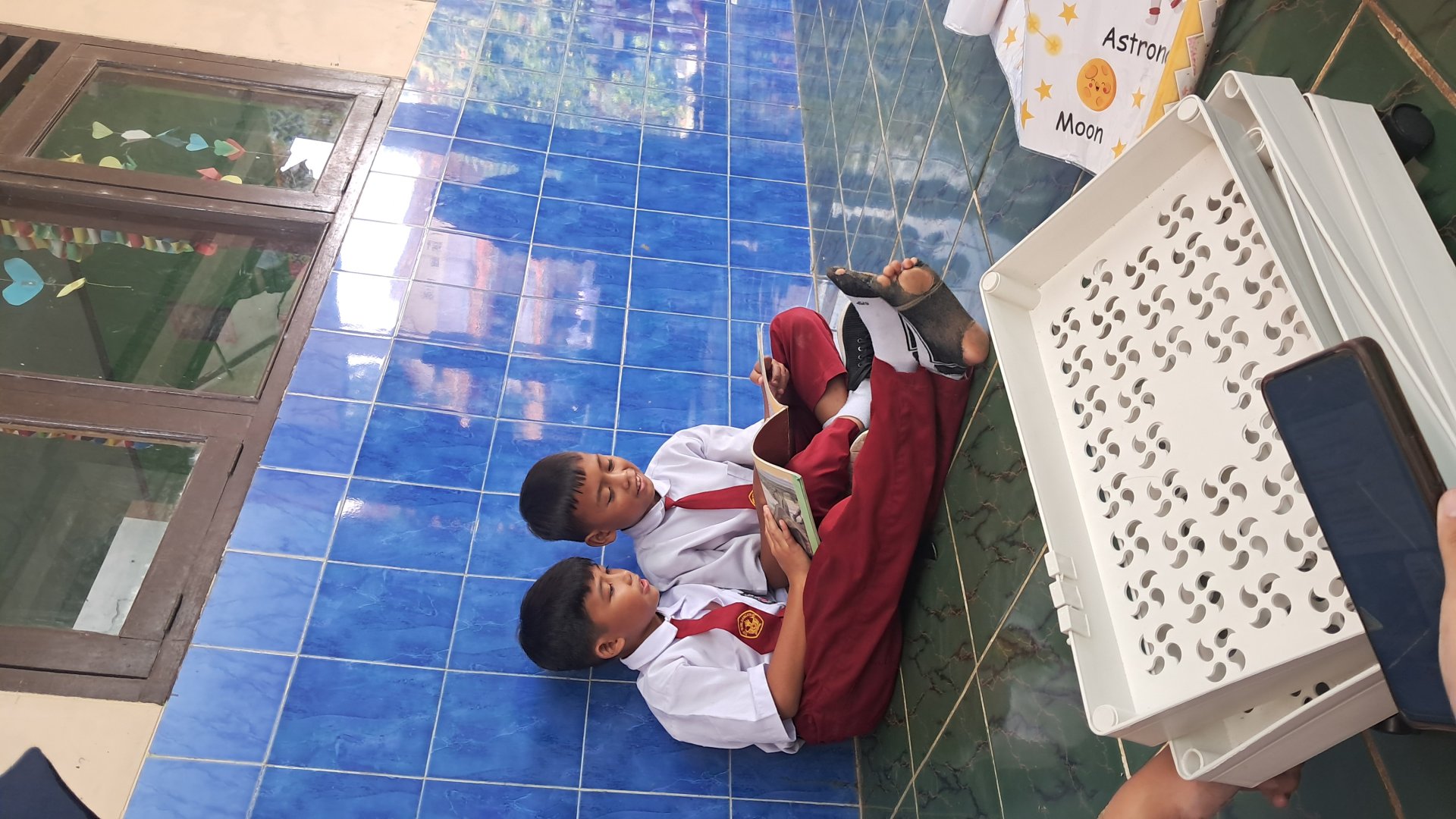 Persiapan pojok baca