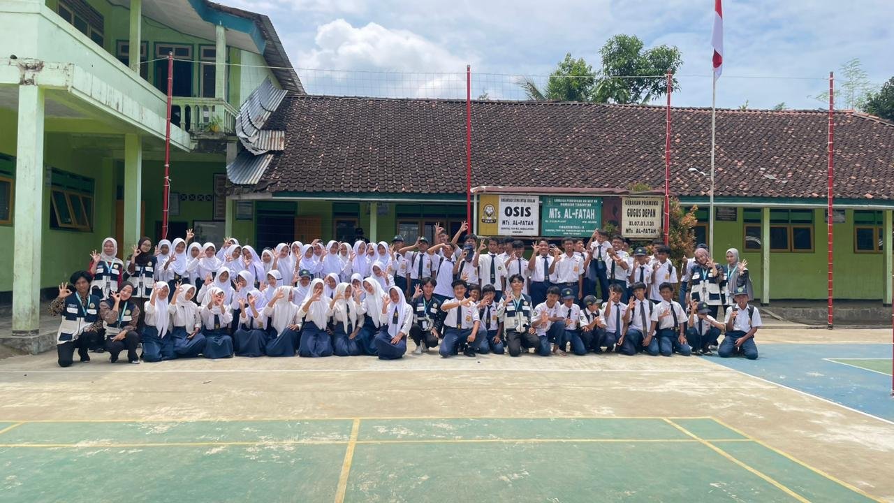 Sosialisasi Kesehatan Reproduksi dan Pencegahan Kekerasan Seksual bagi Siswa MTs Al Fatah Tirip