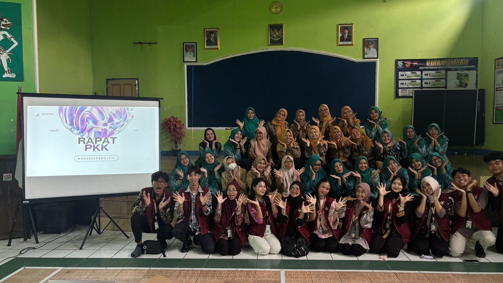 Sosialisasi Literasi Digital dan Pemanfaatan Digitalisasi untuk Peningkatan Produktivitas UMKM Desa Bodaskarangjati