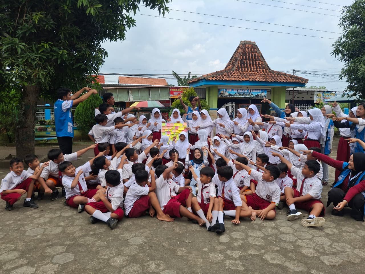 Sosialisasi Anti Bullying di SDN Kalisabuk 2