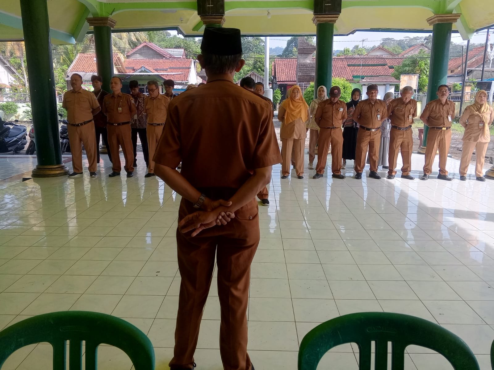 Kegiatan Hari Keduapuluh | Bagian 2 apel pagi di balai desa