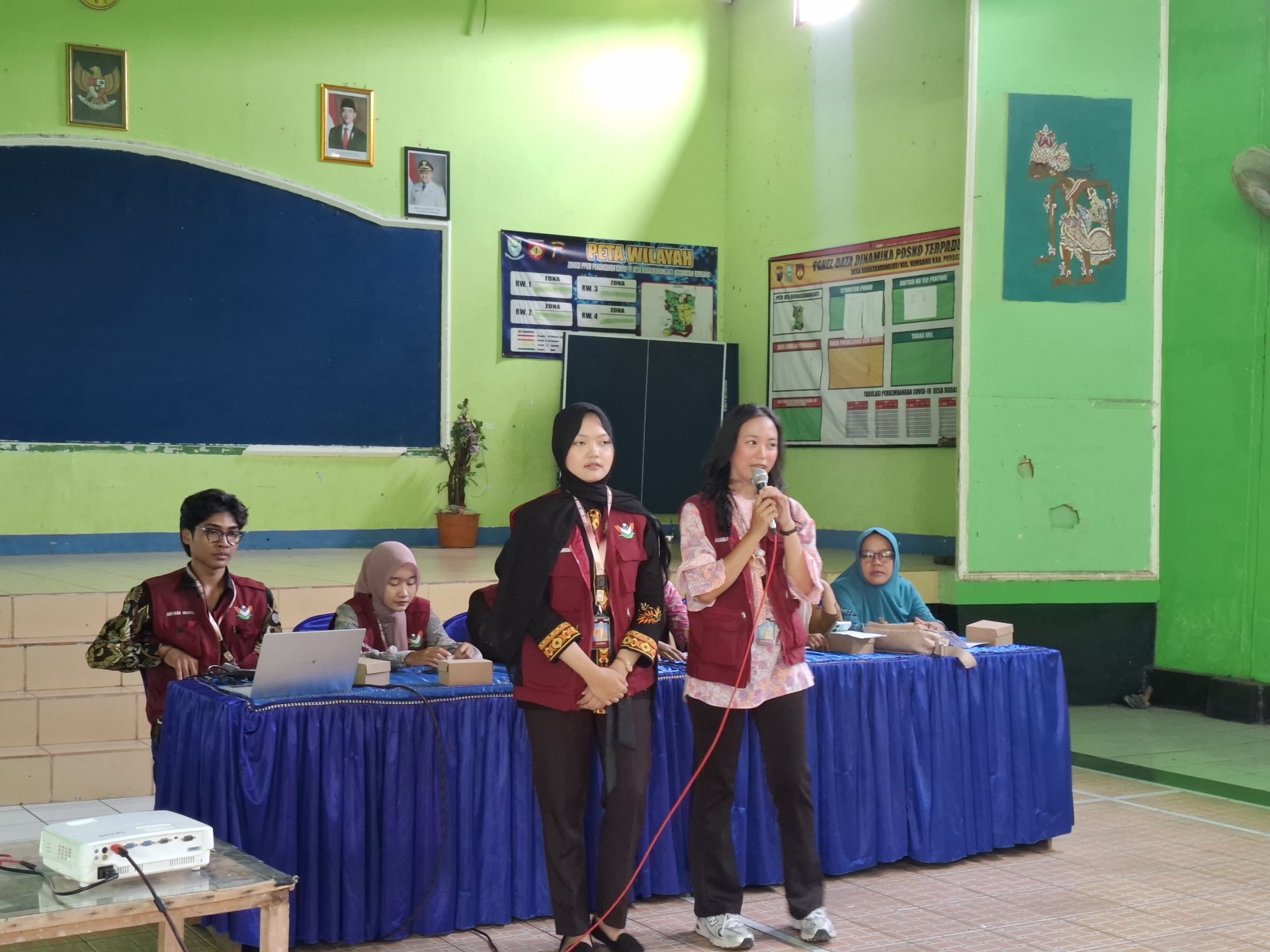 Sosialisasi Literasi Digital dan Pemanfaatan Digitalisasi untuk Peningkatan Produktivitas UMKM Desa Bodaskarangjati