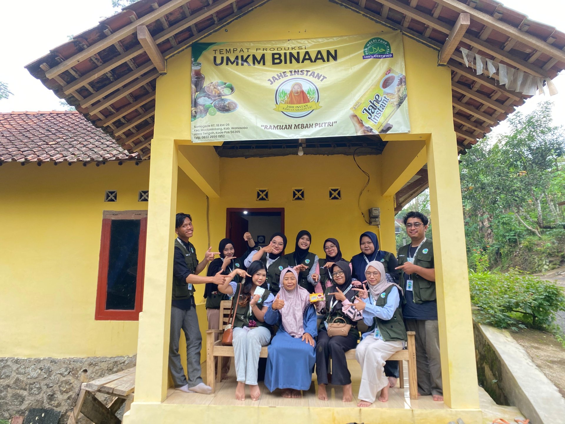 Piket Desa, Kunjungan UMKM, Pendampingan QRIS, dan Bimbingan Belajar