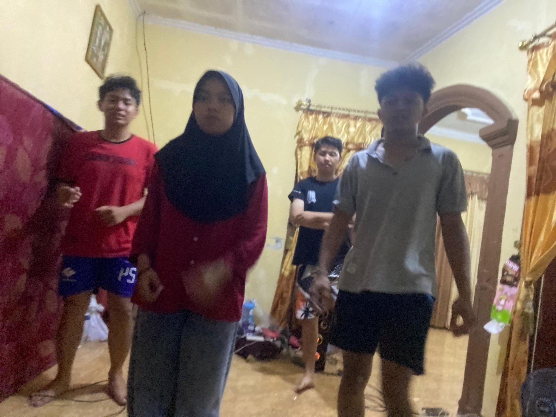 LATIHAN SENAM SORE BERSAMA UNTUK PERISAPAN PROGRAM KERJA BIDANG KESEHATAN DENGAN WARGA DESA KARANGBAWANG