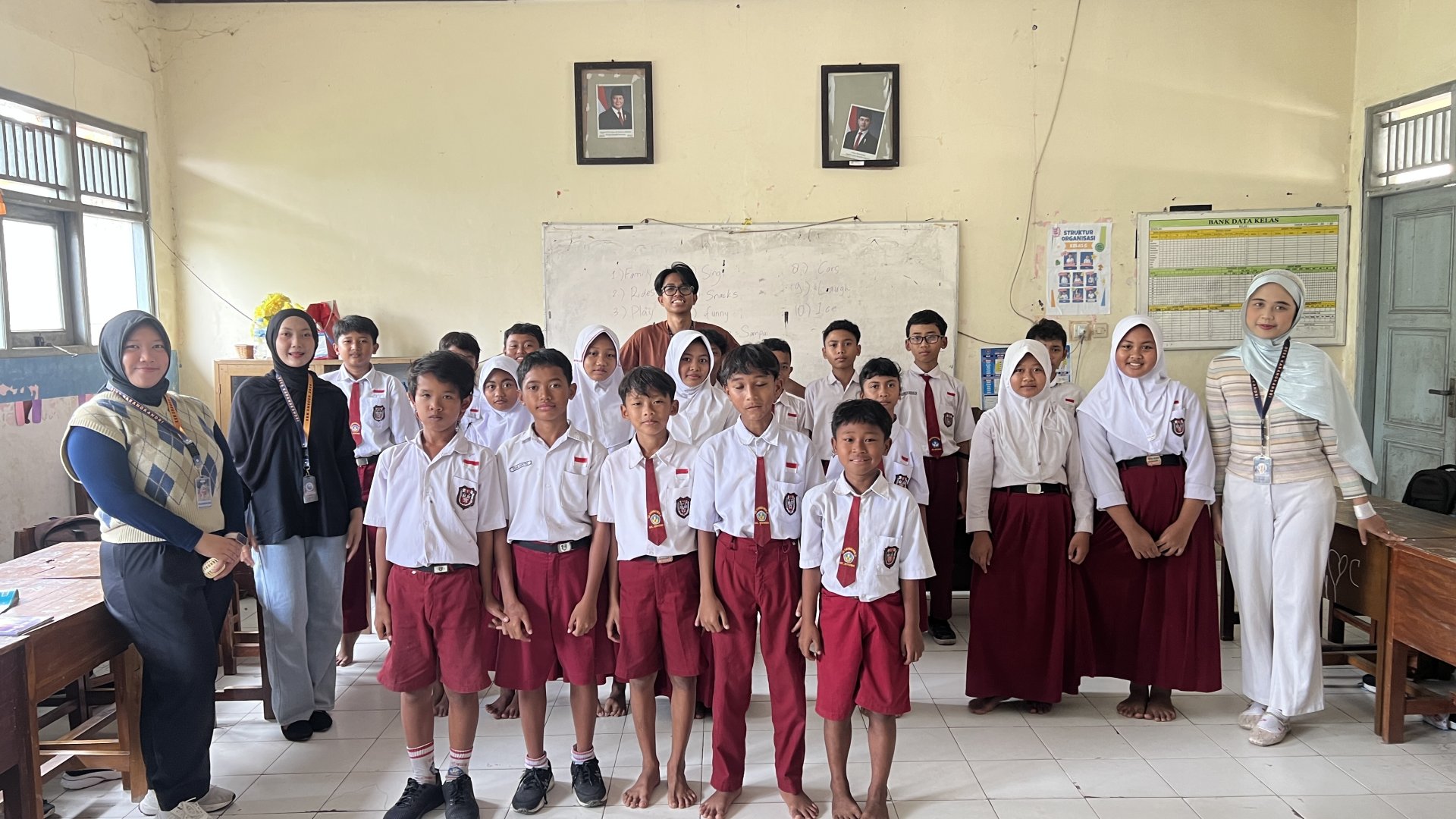 Mengajar di SD N 01 Karangkandri