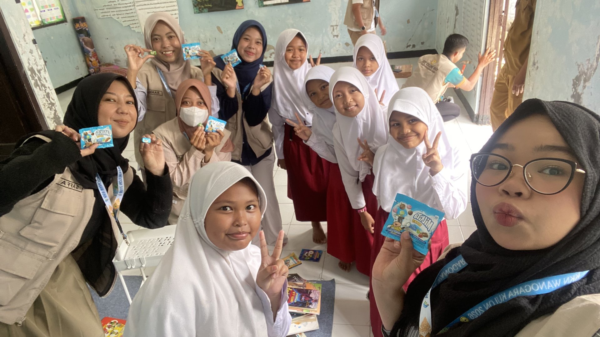 Pembuatan pojok baca dan pertemuan dengan Korkab