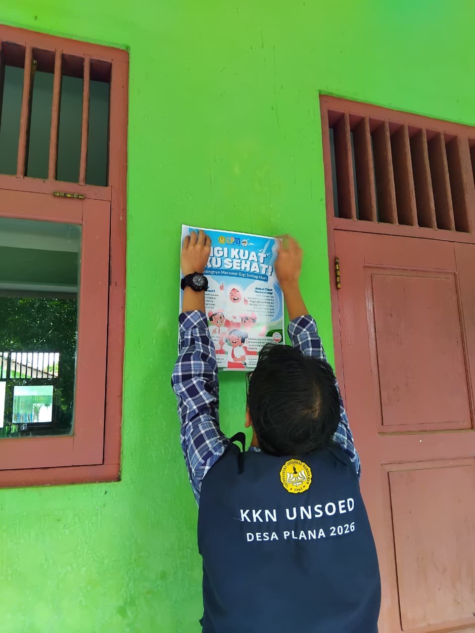 DAY 21 KKN - PEMASANGAN POSTER