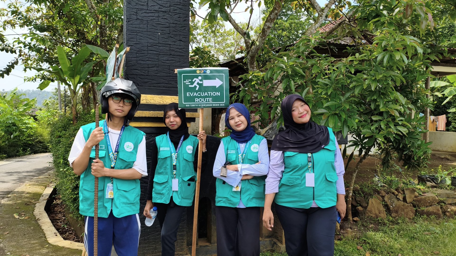 Pemasangan Rambu Evakuasi dan Titik Kumpul