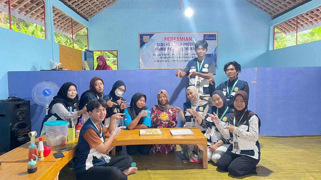 pelatihan pembuatan kue kering bersama umkm perintis makmur