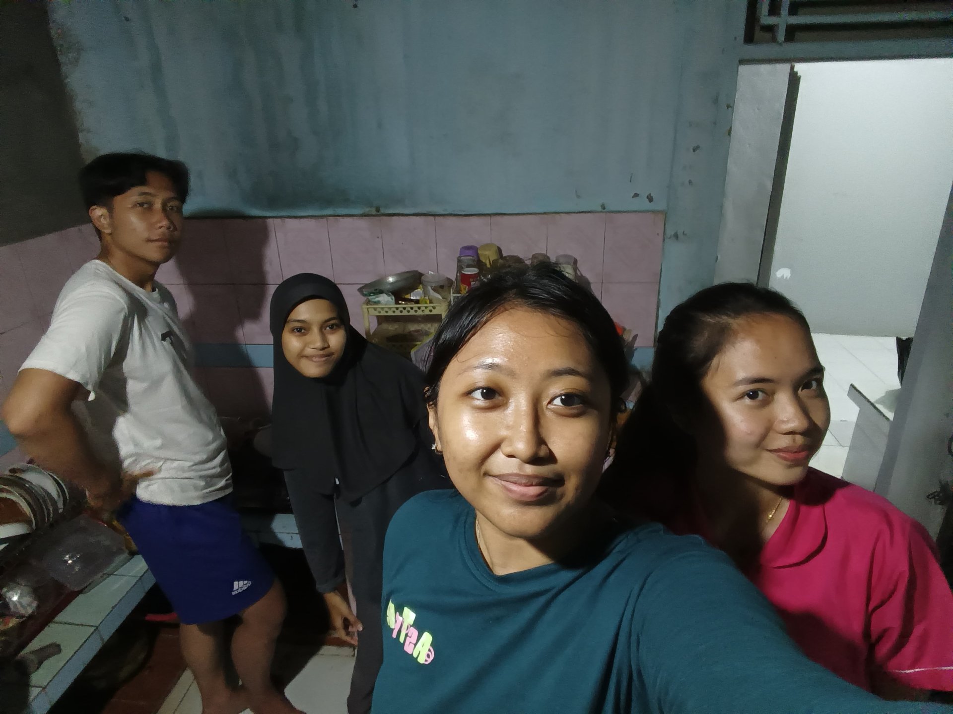 Piket masak di posko