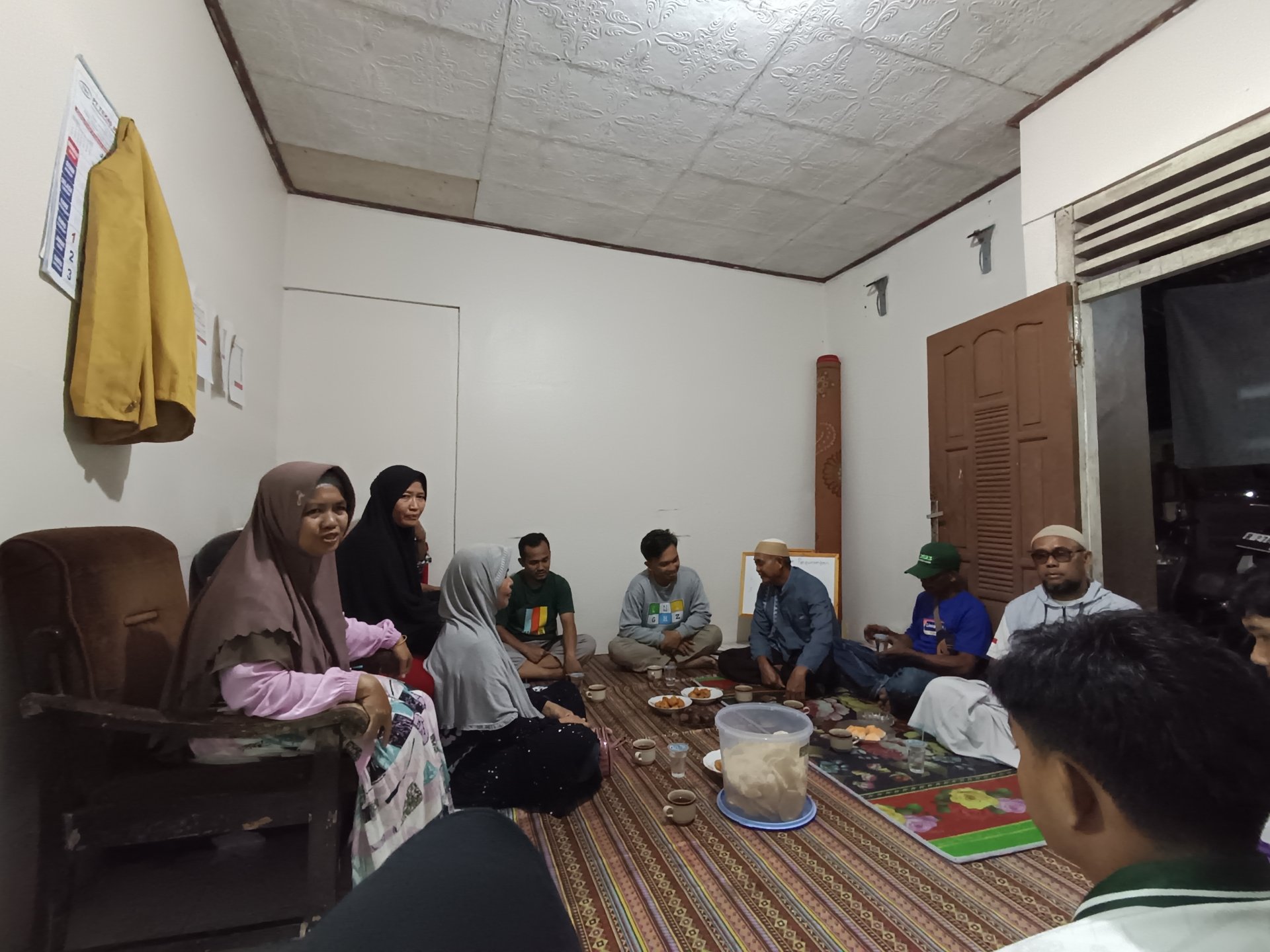 Sowan Perangkat Desa Sumampir ke Posko Desa Sumampir