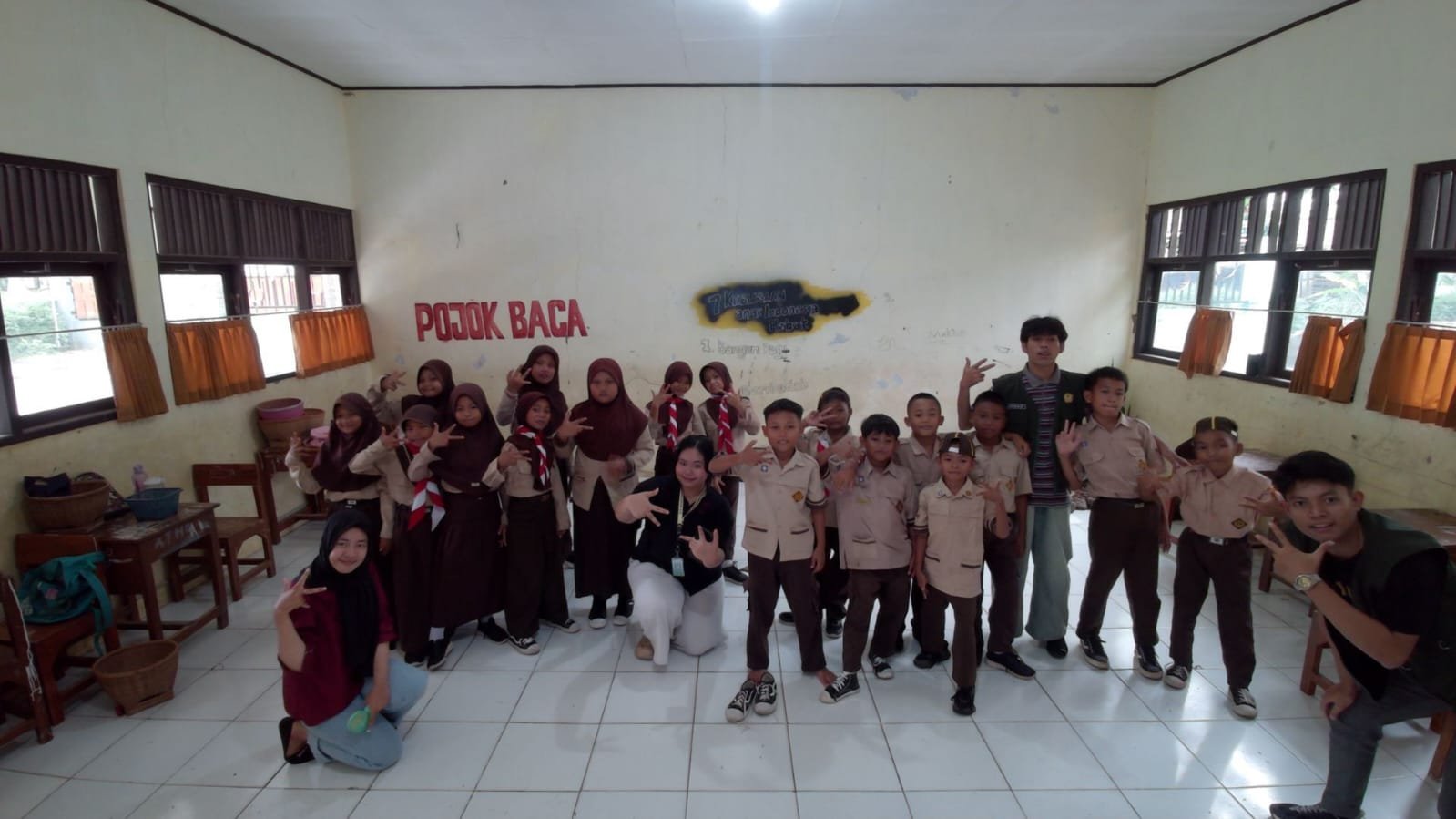 Hari 21.22 (Integrasi Program Edukasi, Penguatan Ekonomi Lokal, dan Kelestarian Lingkungan)