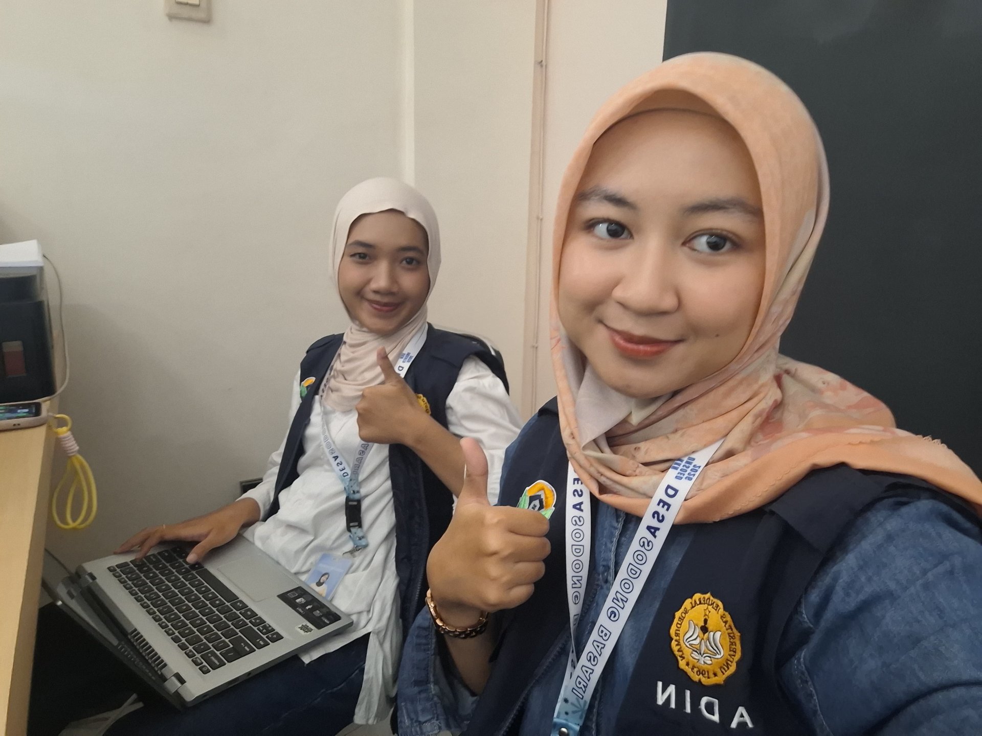 KKN hari ke-21 Piket Balai Desa