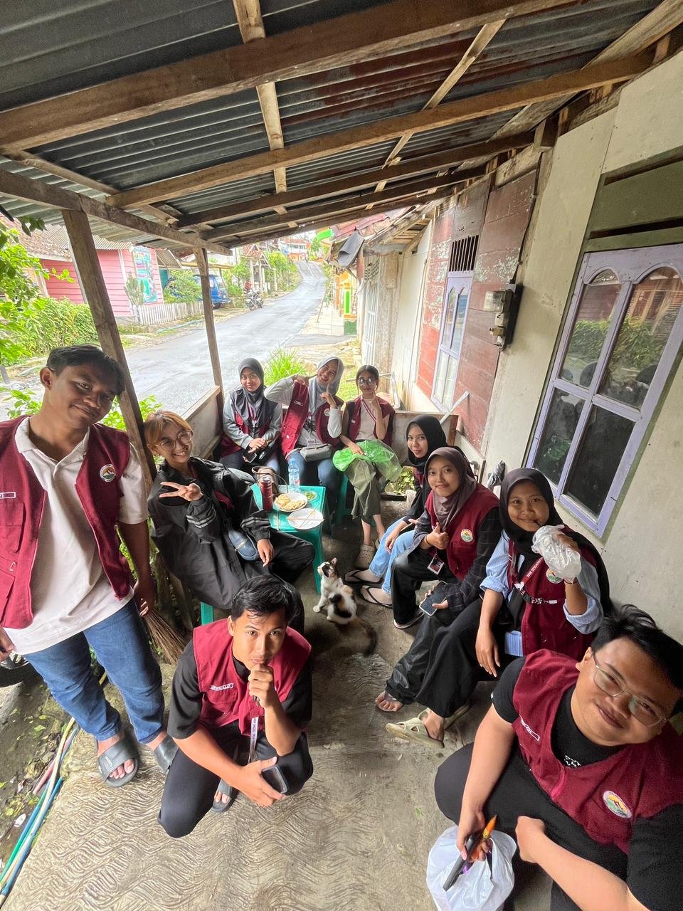 Kunjungan dan pembuatan pengukuran banner UMKM Ibu Mugiarti