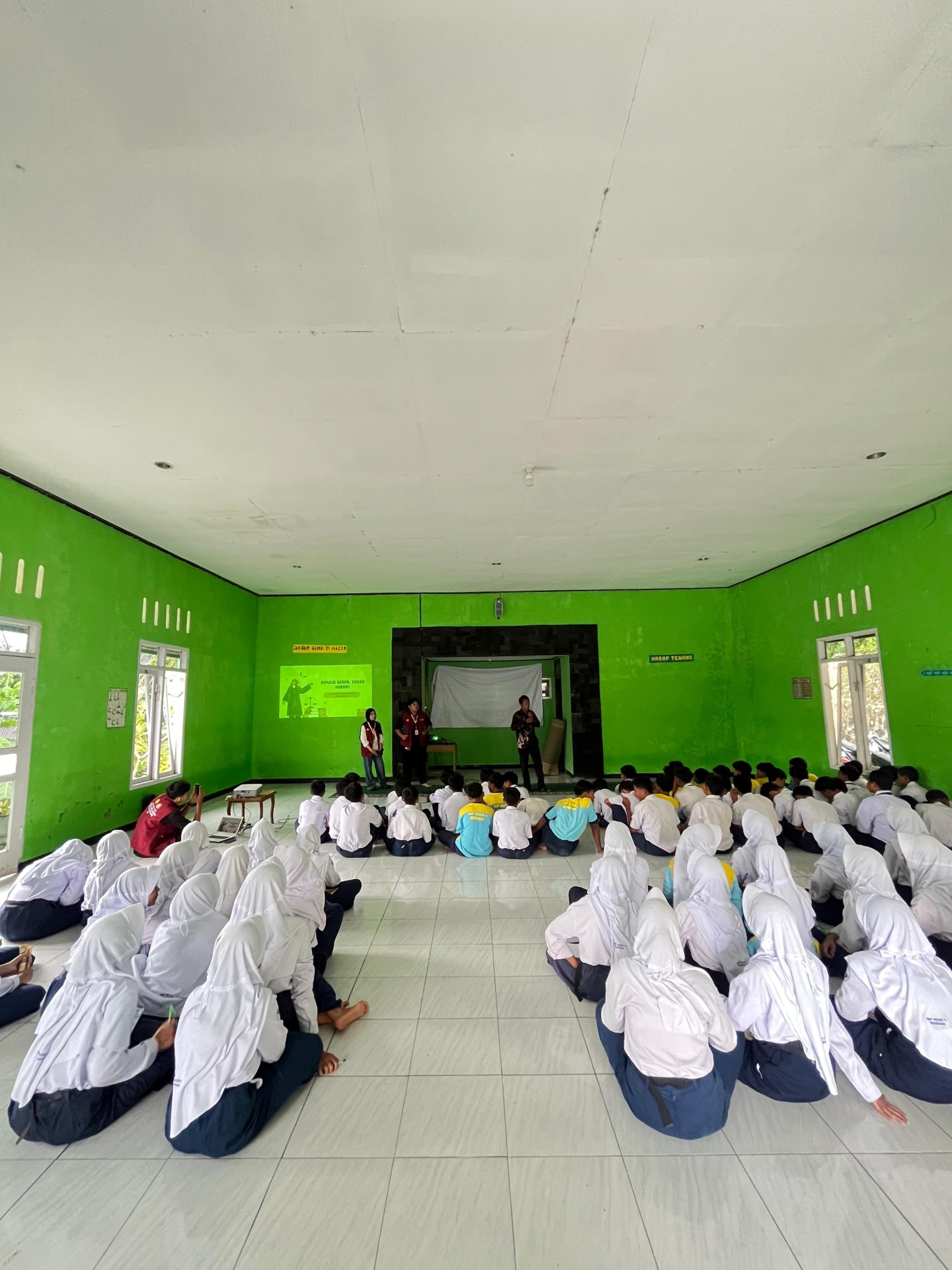 Sosialisasi Kesadaran Hukum Untuk Remaja