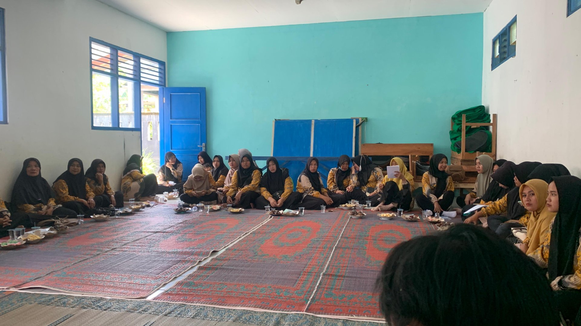 Pertemuan Bersama Ibu-Ibu PKK dan Kader Kesehatan