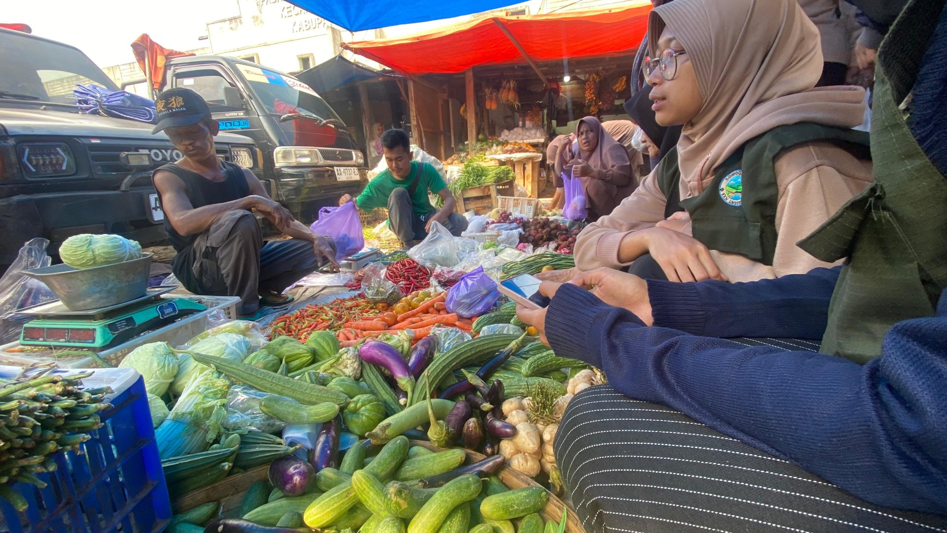 Penginputan Data Profil Desa dan Pemenuhan Kebutuhan Logistik KKN